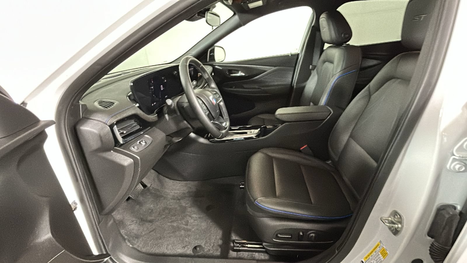 Used 2024 Buick Envista Sport Touring w/ Convenience I Package FWD image 14