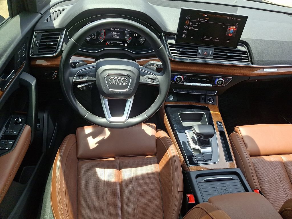 Used 2023 Audi Q5 Prestige w/ Prestige Package AWD/4WD image 11