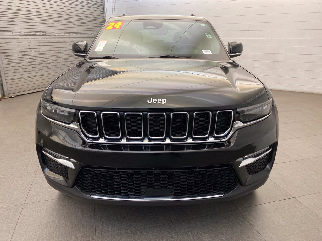 Certified 2024 Jeep Grand Cherokee Limited AWD/4WD image 3