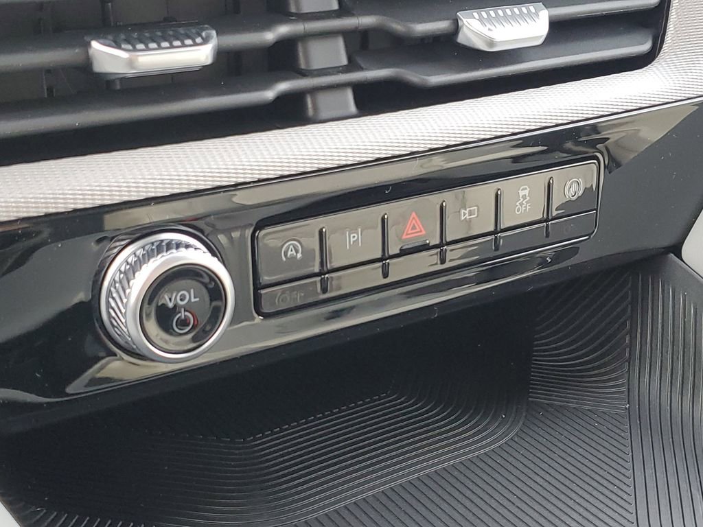 New 2026 Ford Explorer Active w/ Active Comfort Package image 18