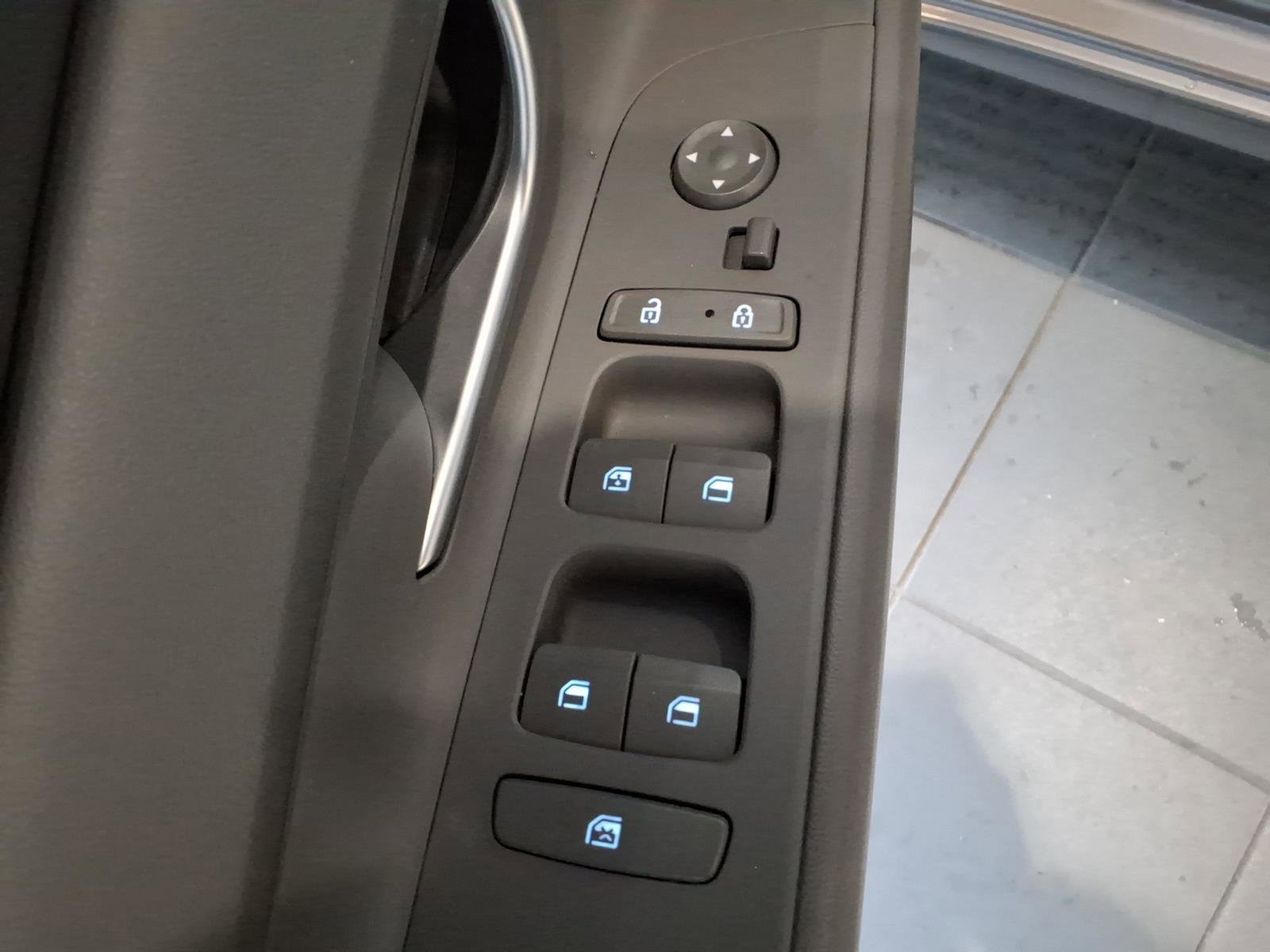 Certified 2023 Hyundai Elantra SEL image 14