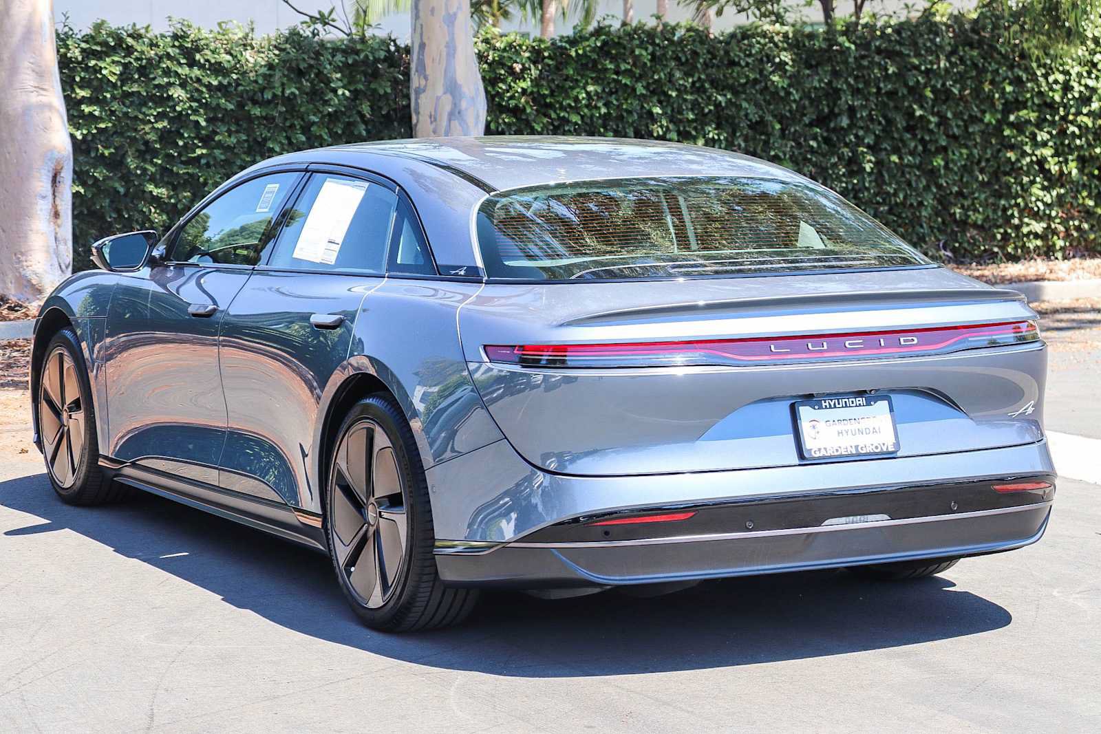 Used 2025 Lucid Air Pure RWD image 8