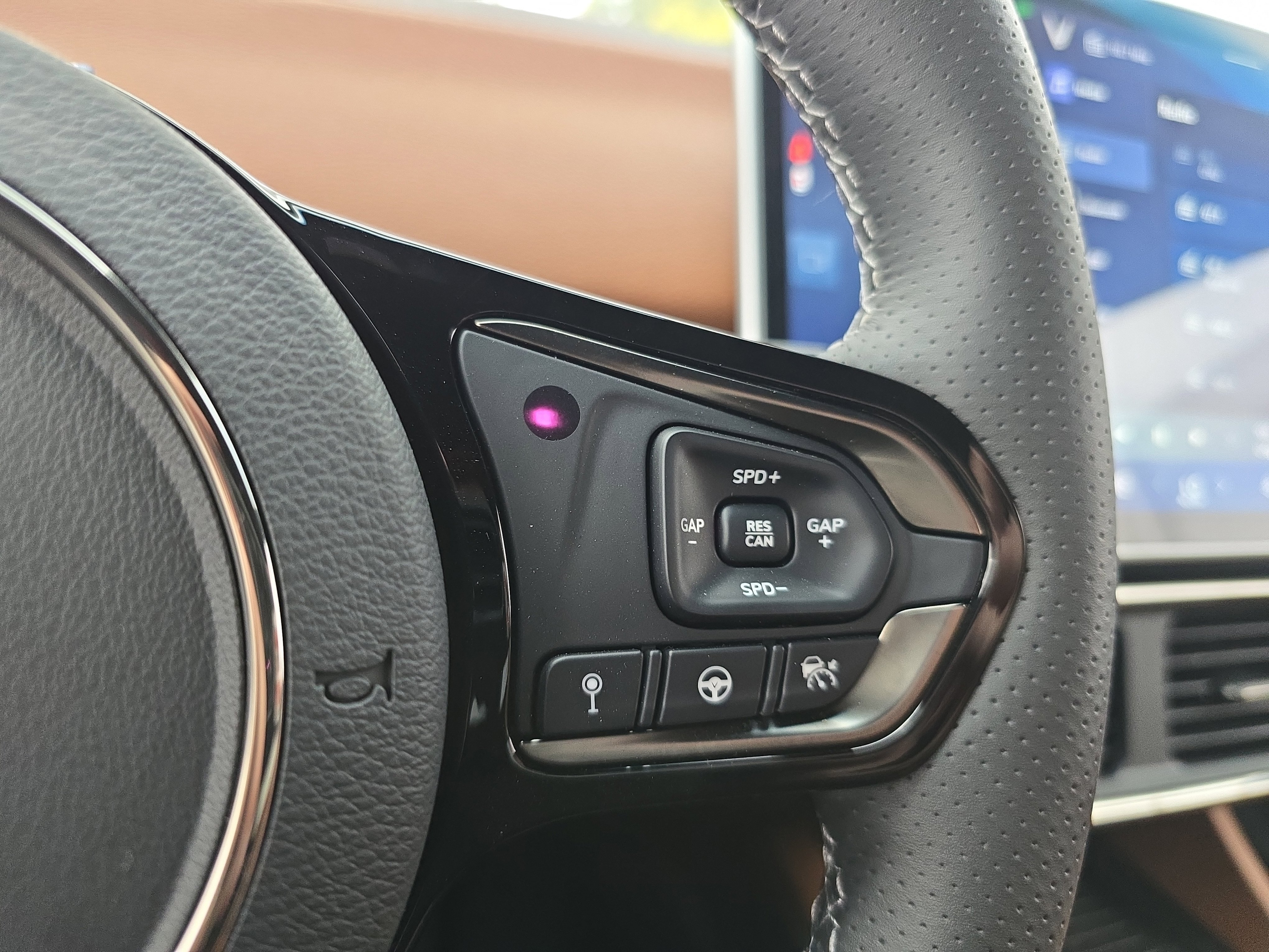 New 2025 VinFast VF 8 Plus image 18