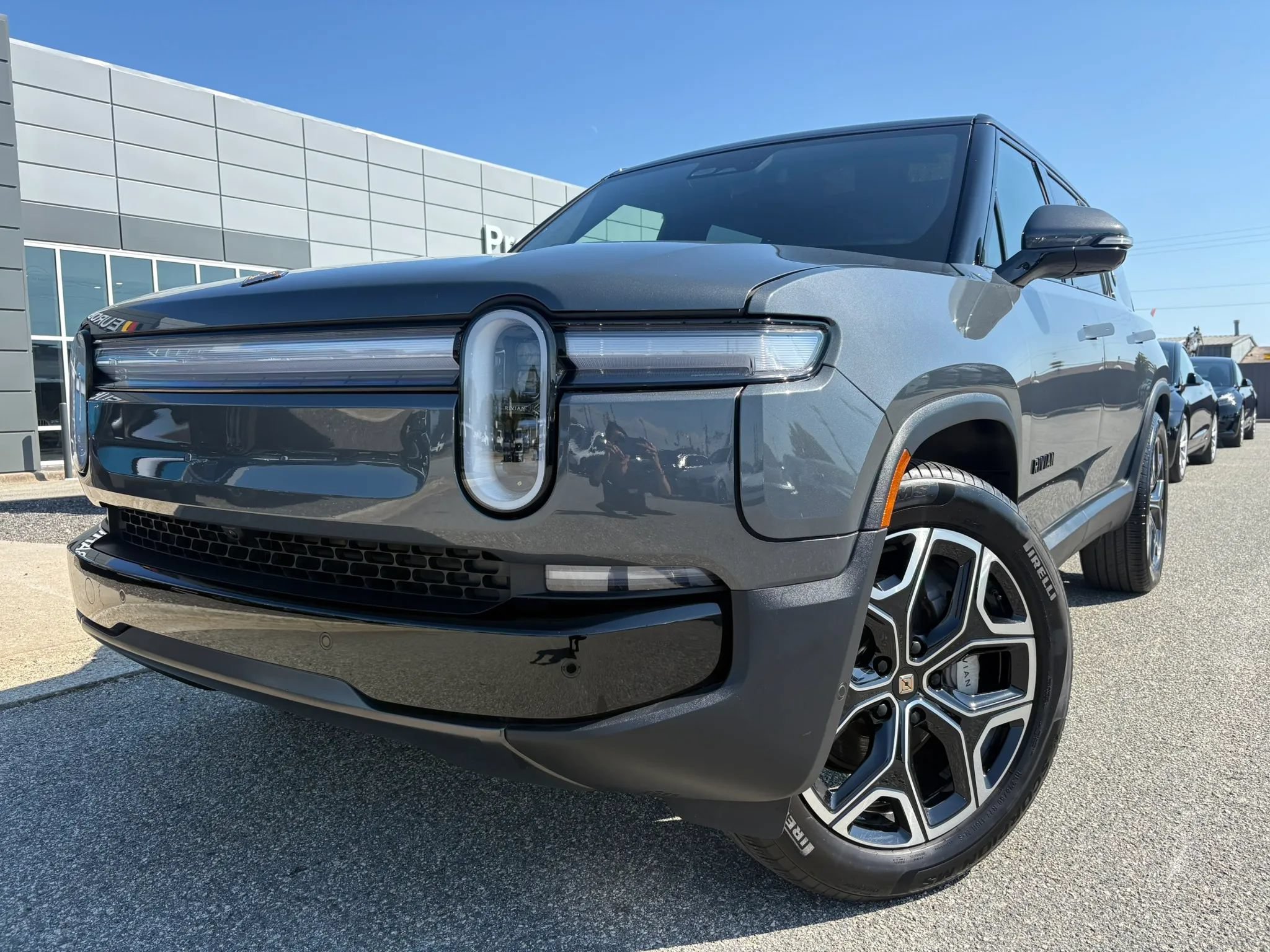 Used 2025 Rivian R1S Adventure Dual