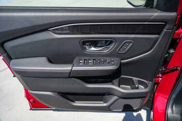 Certified 2025 Honda Pilot Black Edition image 23