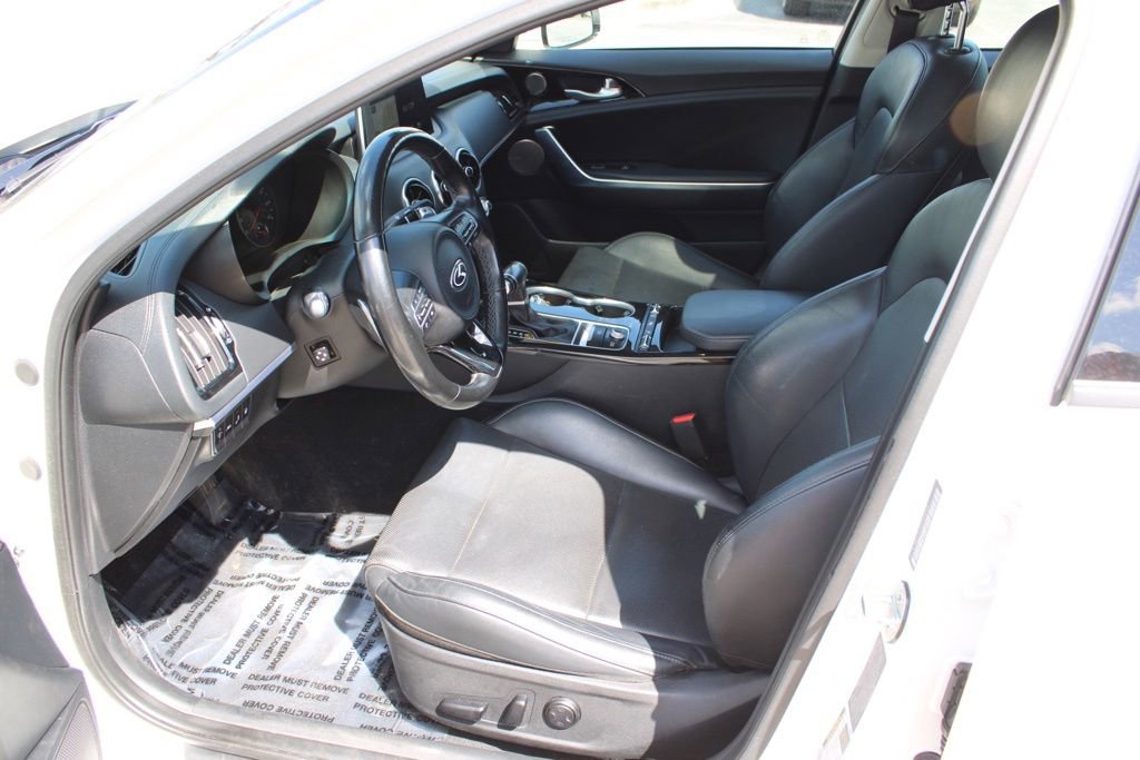 Used 2018 Kia Stinger Premium AWD/4WD image 14