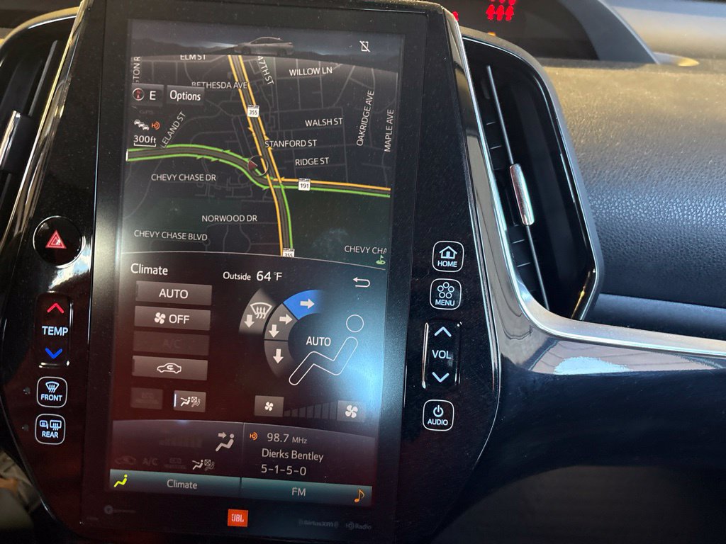 Used 2022 Toyota Prius Prime Limited FWD image 14