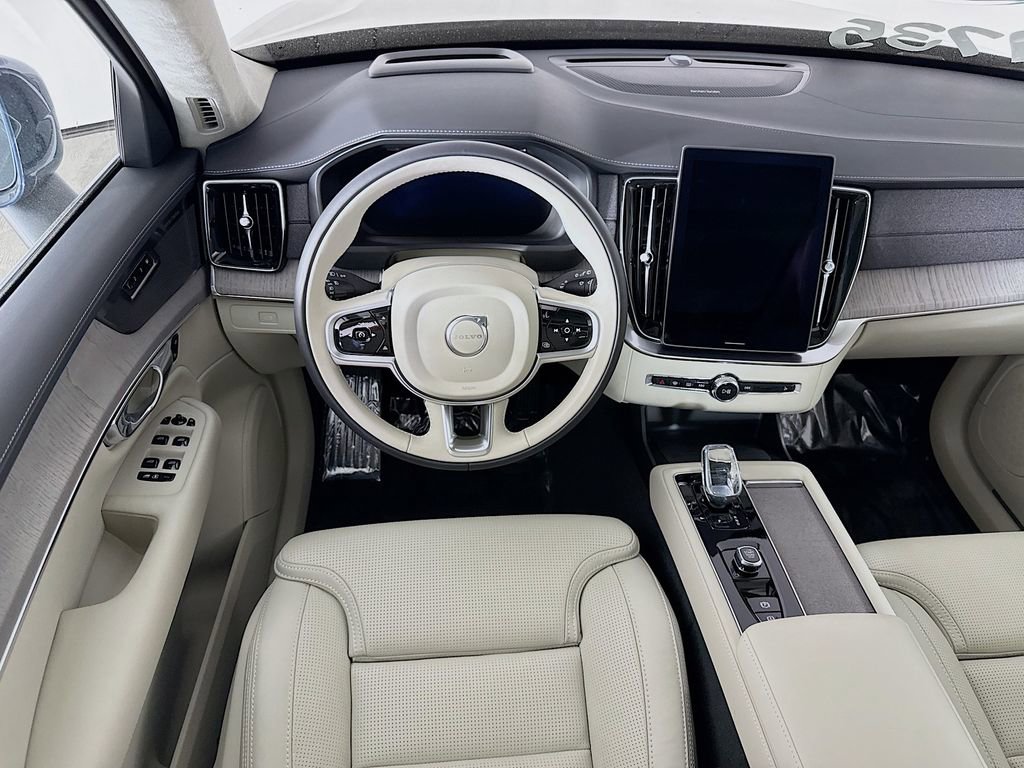 Used 2026 Volvo XC90 B6 Ultra w/ Lounge Package image 24