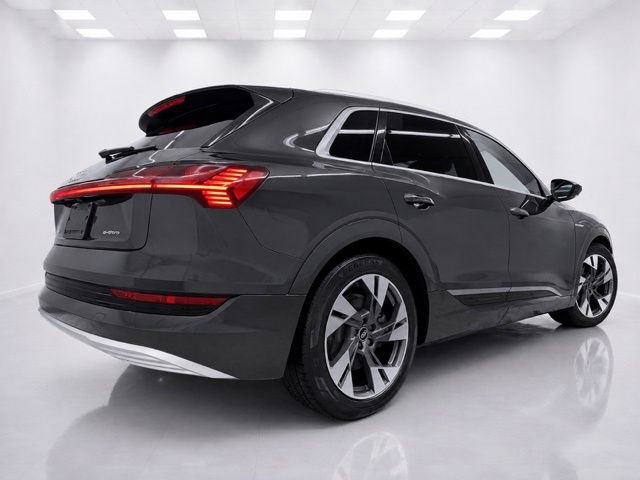 Used 2021 Audi e-tron Premium AWD/4WD image 8