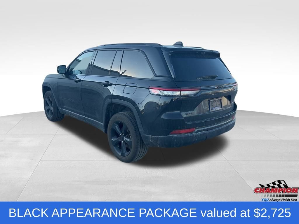 Used 2025 Jeep Grand Cherokee Limited w/ Luxury Tech Group II AWD/4WD image 3