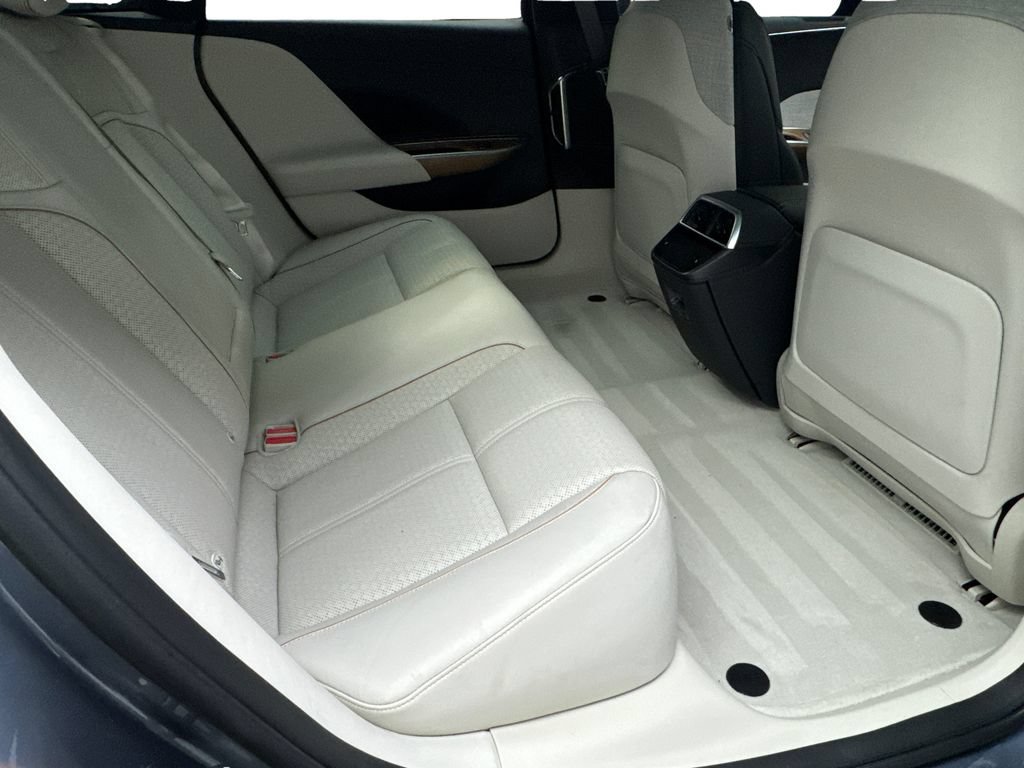 Used 2025 Lucid Air Grand Touring AWD/4WD image 37