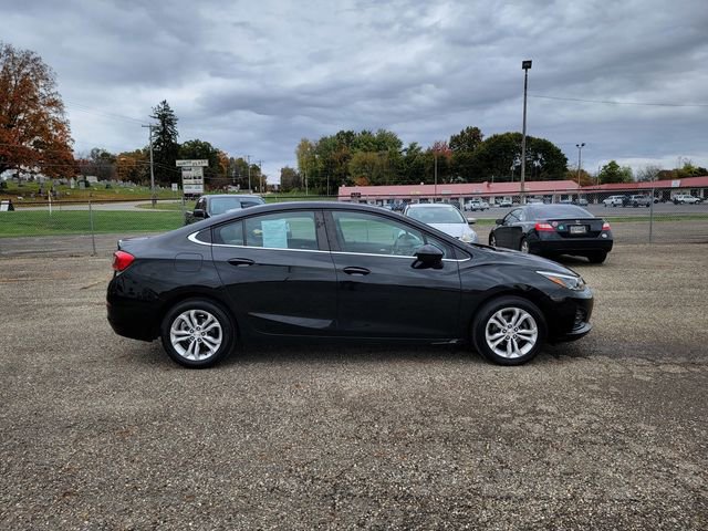 Used 2019 Chevrolet Cruze LT image 4