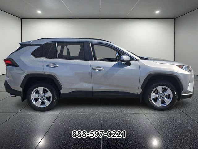 Used 2020 Toyota RAV4 XLE w/ Convenience Package image 6