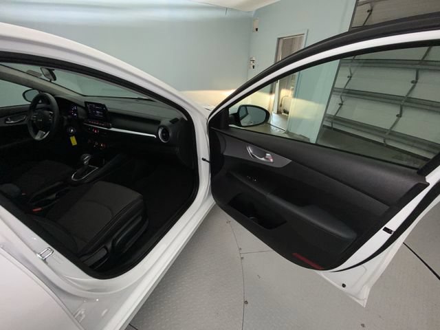 Used 2023 Kia Forte LXS FWD image 23