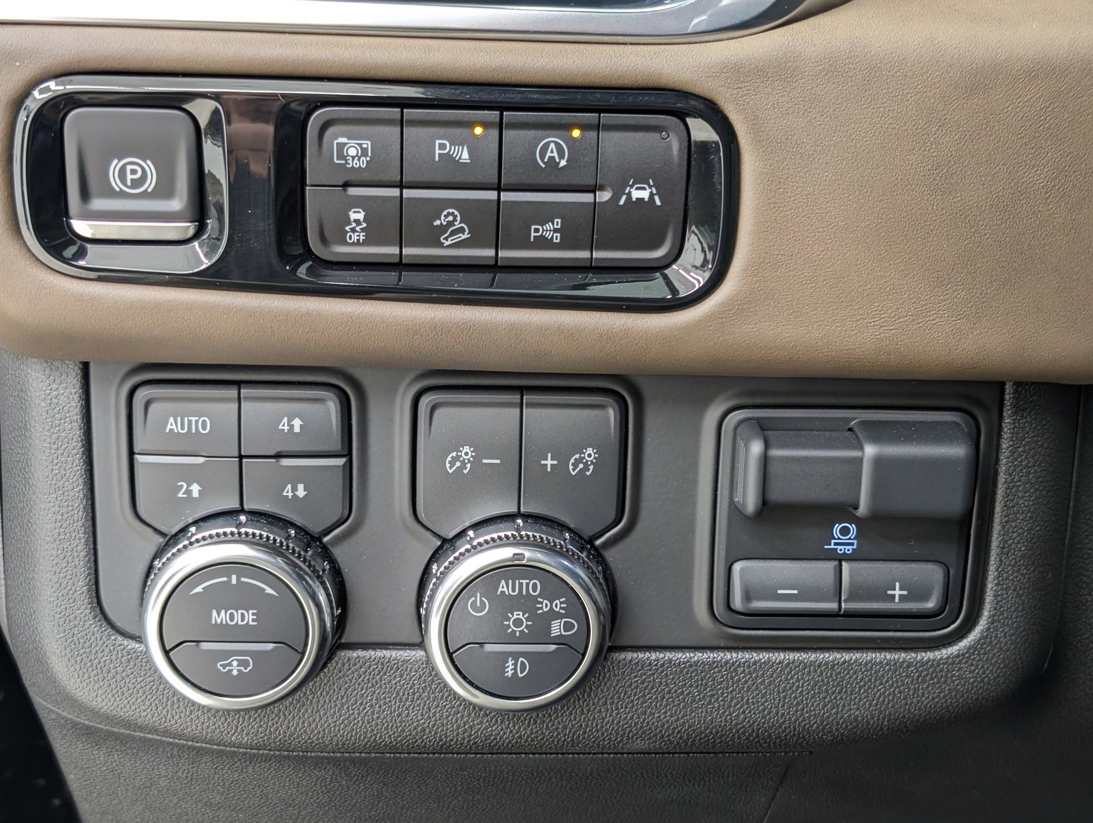 Used 2025 GMC Yukon XL Denali Ultimate image 19