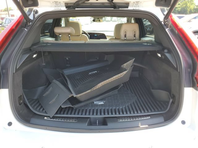 Used 2024 Cadillac XT4 Premium Luxury w/ Cold Weather Package AWD/4WD image 39