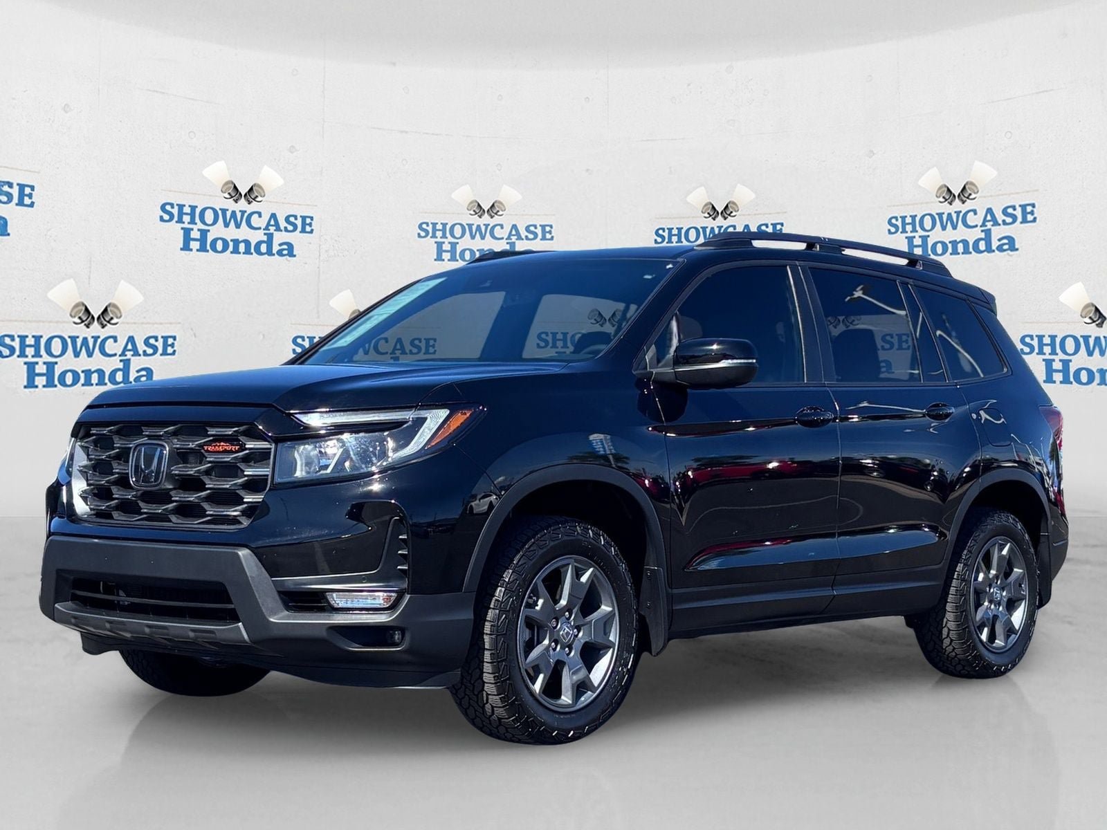 Certified 2025 Honda Passport TrailSport image 2