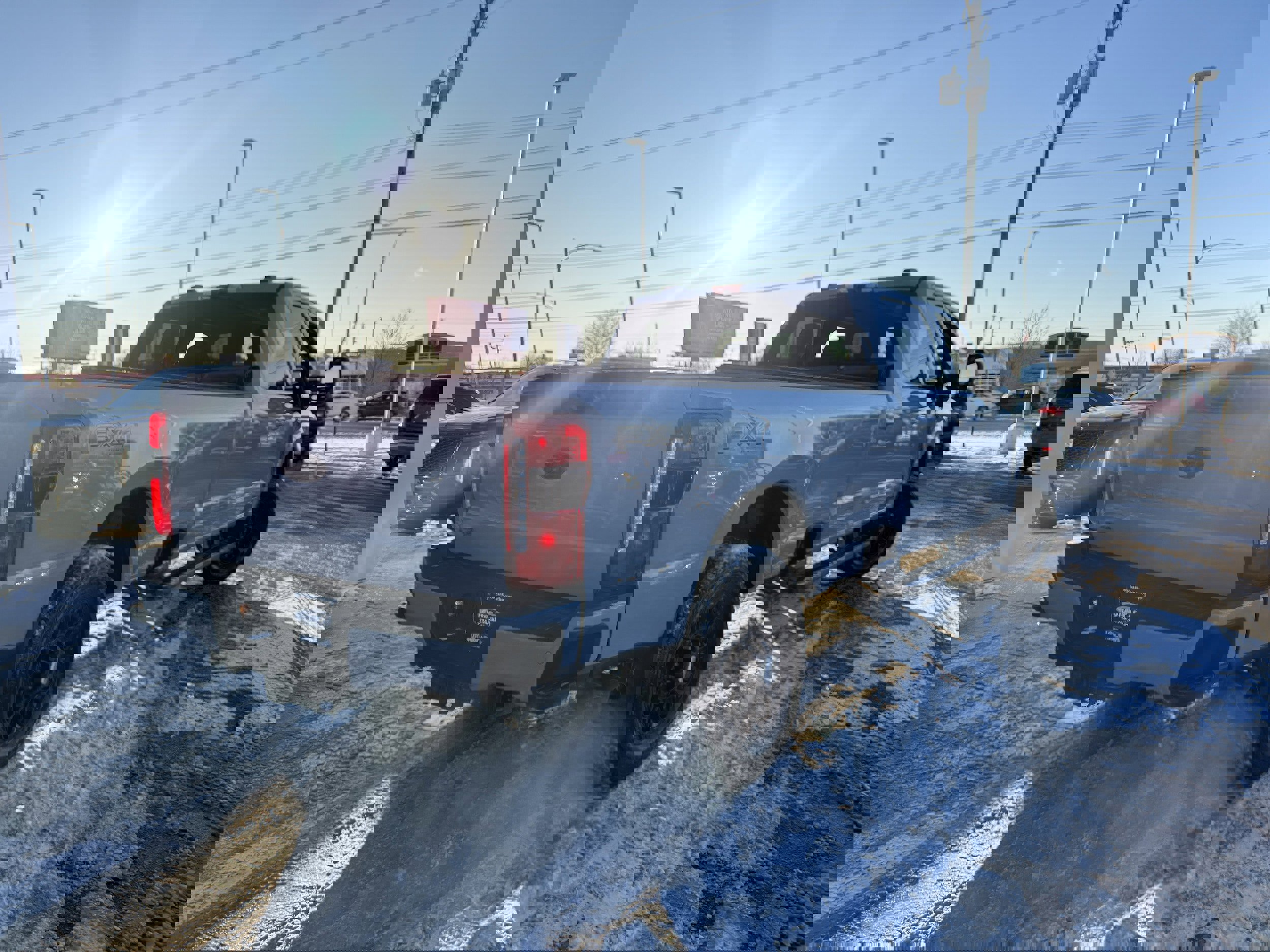 Used 2025 Ford F250 Lariat w/ Black Appearance Package image 7