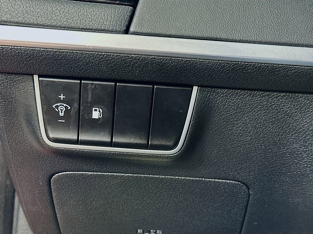 Used 2018 Kia Stinger GT1 image 22