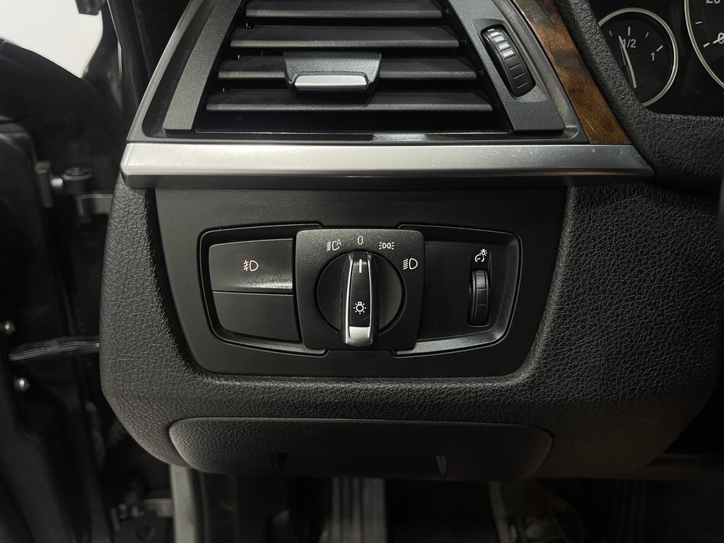 Used 2014 BMW 428i Convertible image 19