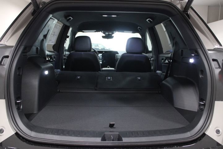 New 2026 GMC Terrain AT4 AWD/4WD image 13