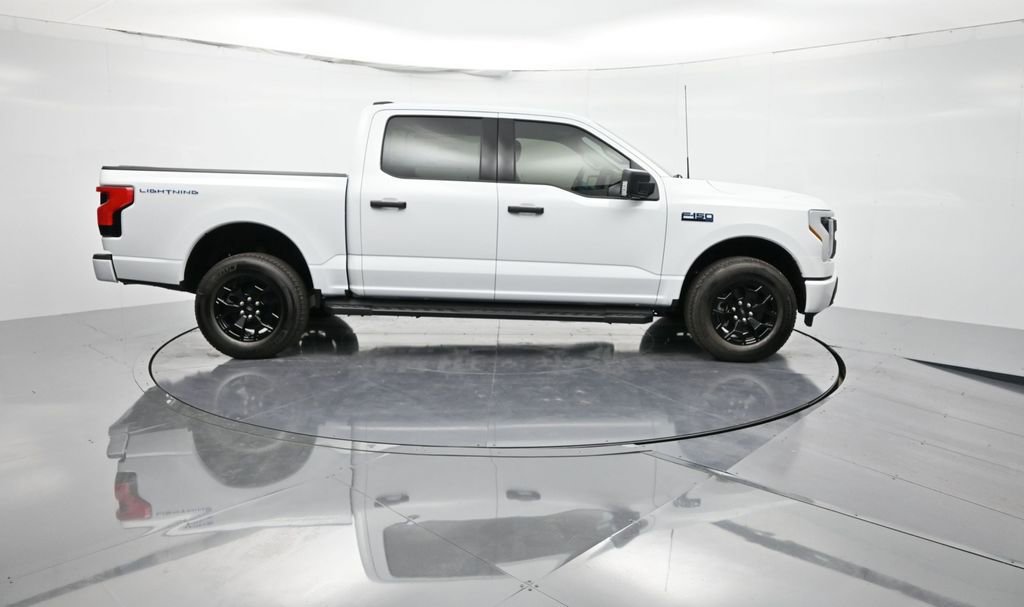 New 2025 Ford F150 Lightning XLT image 5