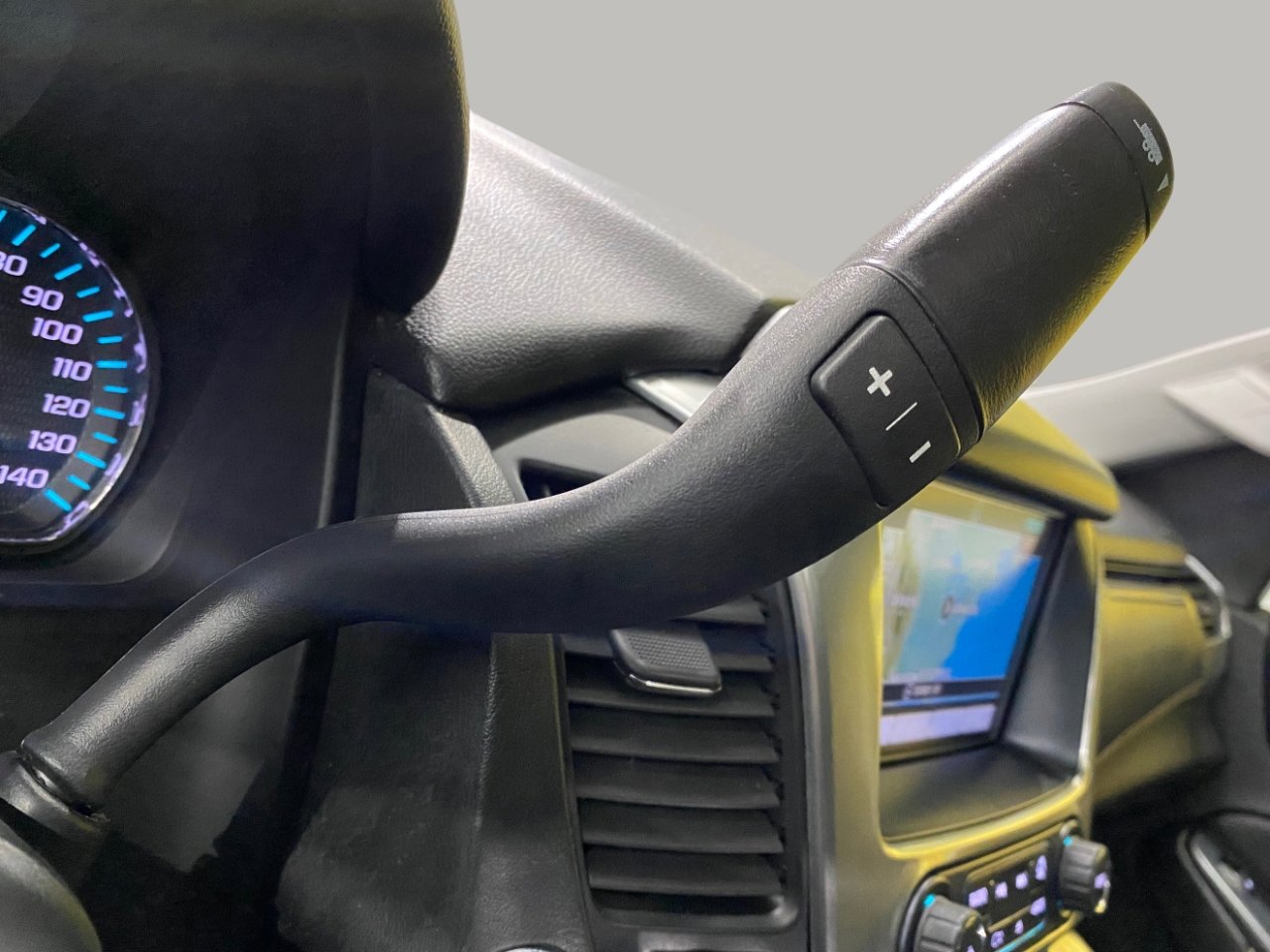 Used 2017 Chevrolet Suburban LT image 20