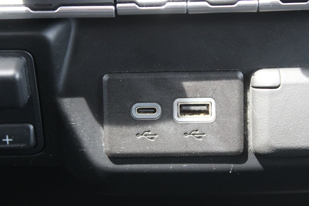 Used 2023 Chevrolet Silverado 2500 LT AWD/4WD image 43