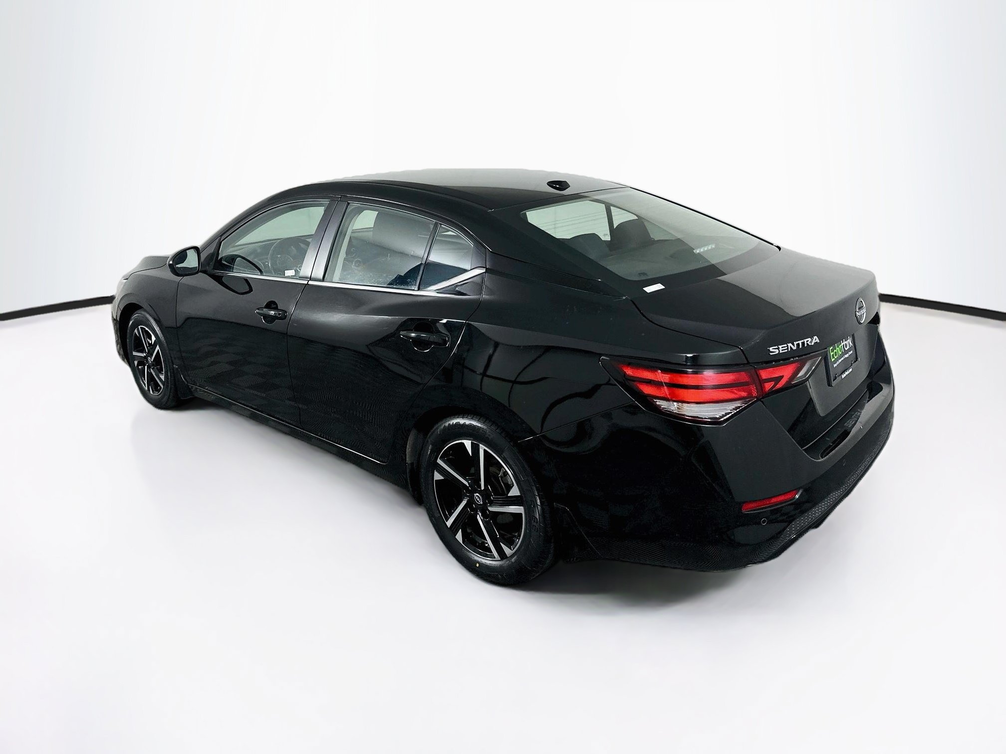 Used 2025 Nissan Sentra SV w/ All-Weather Package FWD image 5