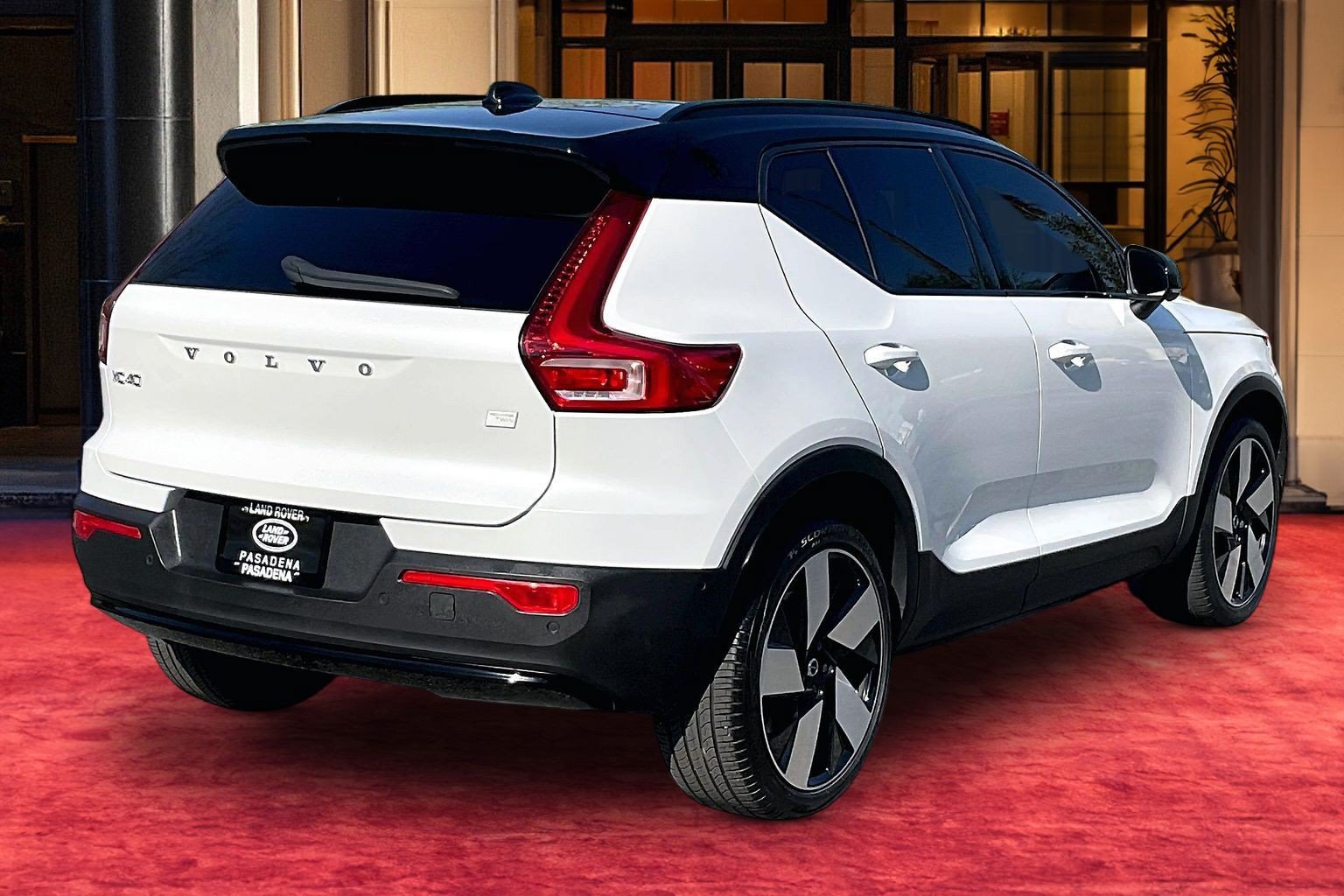 Used 2023 Volvo XC40 Recharge Ultimate AWD/4WD image 11