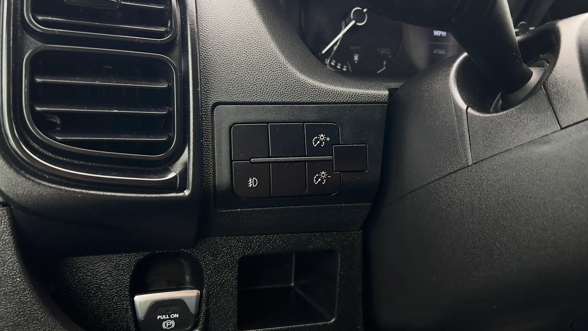 Used 2025 RAM ProMaster 2500 w/ Convenience Group FWD image 39