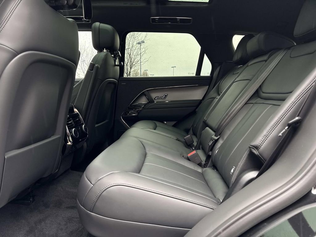 New 2026 Land Rover Range Rover Sport SE image 13