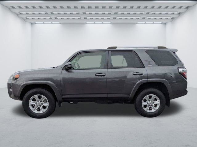Used 2023 Toyota 4Runner SR5 AWD/4WD image 7
