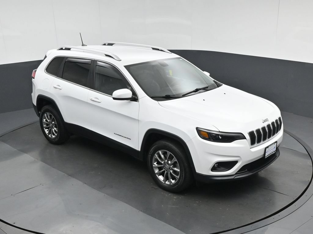 Used 2019 Jeep Cherokee Latitude Plus w/ Cold Weather Group AWD/4WD image 57