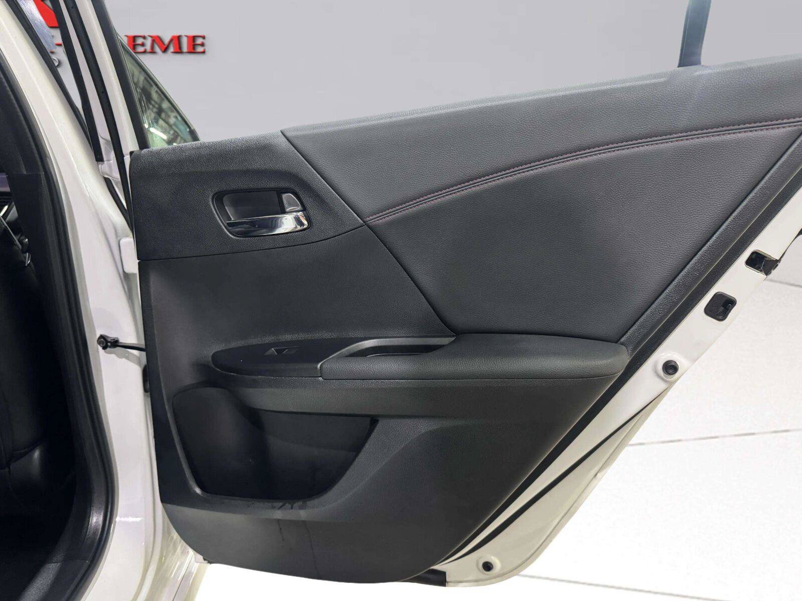 Used 2017 Honda Accord Sport Special Edition image 31