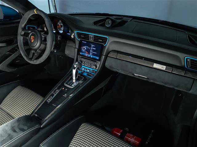 Used 2018 Porsche 911 GT2 RS RWD image 36
