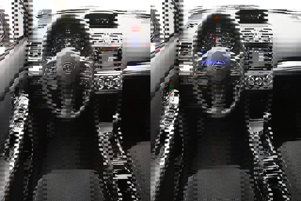 Used 2015 Subaru Crosstrek 2.0i Premium image 12