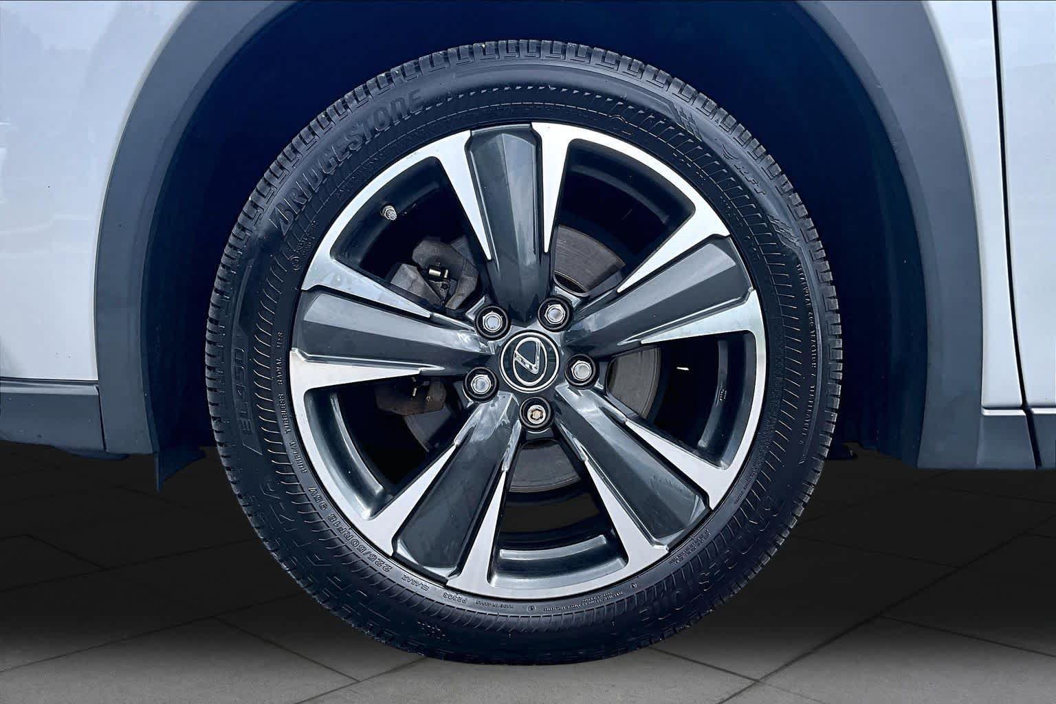 Used 2020 Lexus UX 250h w/ Premium Package AWD/4WD image 11