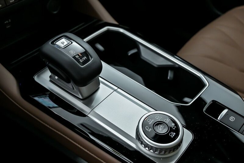 New 2025 Mitsubishi Outlander SEL image 23