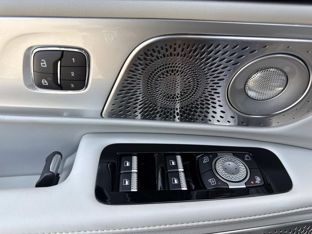 New 2026 Lincoln Nautilus Reserve AWD/4WD image 19
