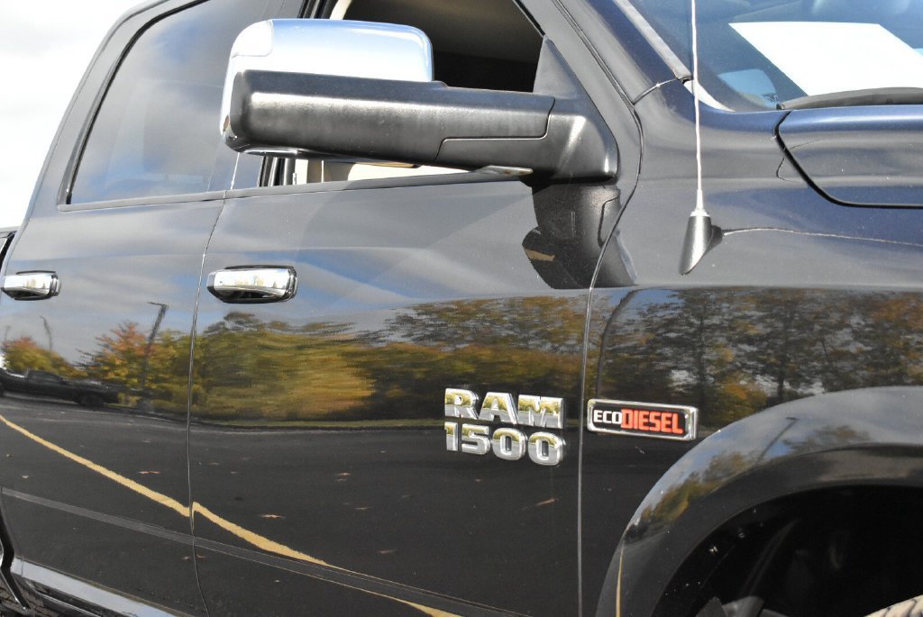 Used 2015 RAM 1500 Laramie w/ Convenience Group AWD/4WD image 4