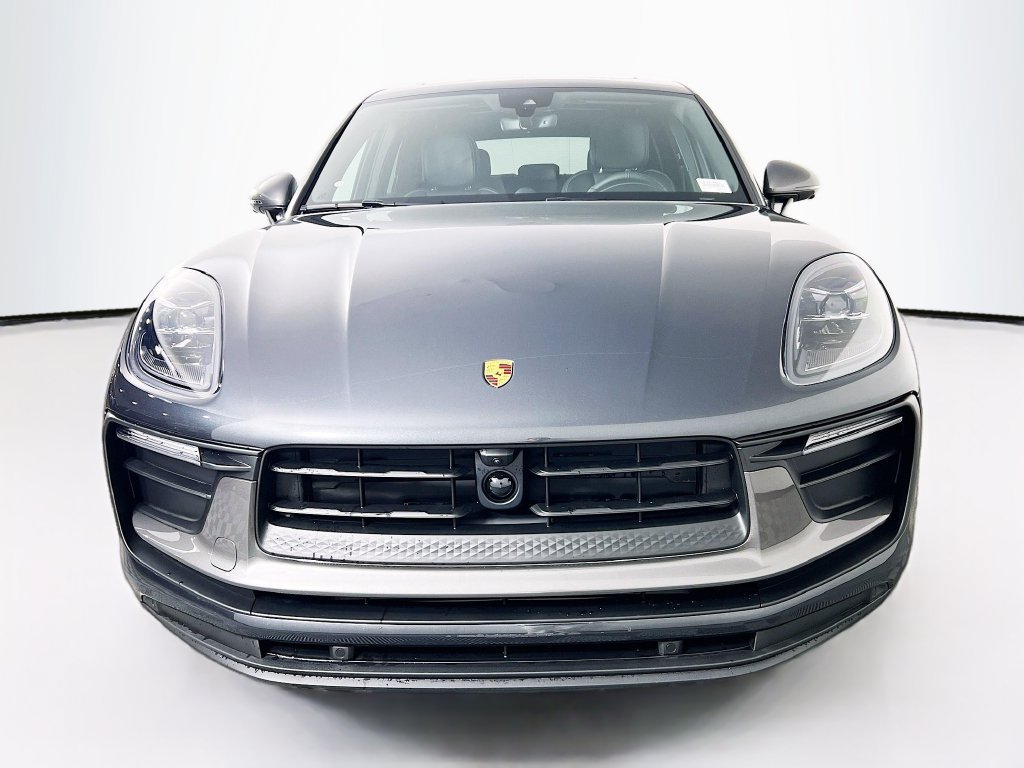 Certified 2026 Porsche Macan Turbo AWD/4WD image 6