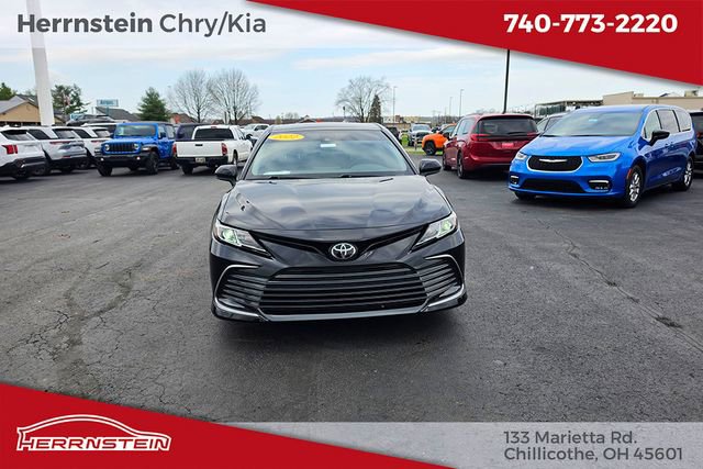 Used 2022 Toyota Camry LE FWD image 2