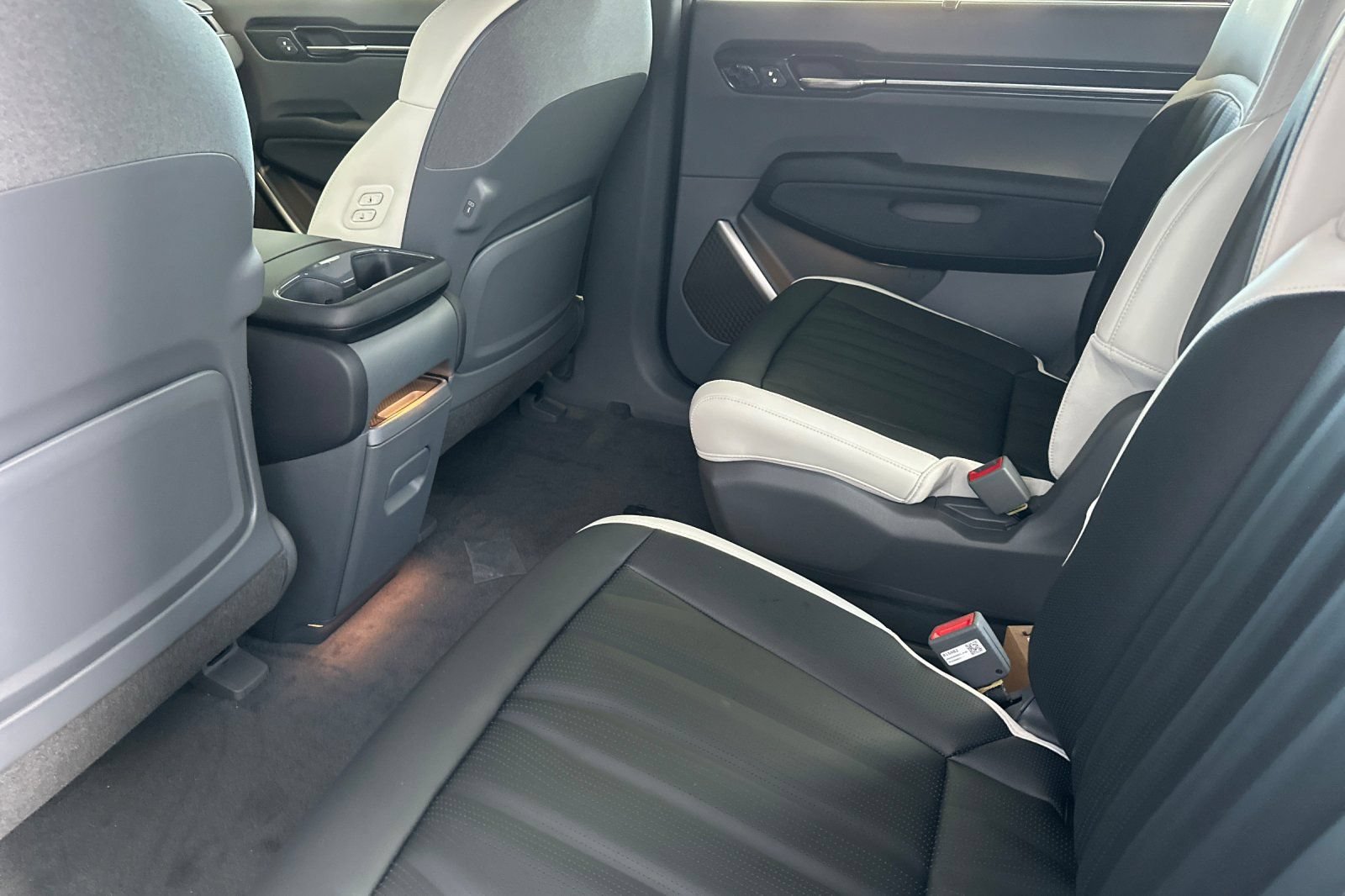 New 2026 Kia EV9 GT-Line AWD/4WD image 12