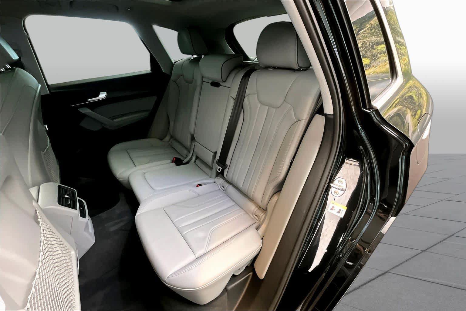 Certified 2025 Audi Q5 e Premium Plus w/ Premium Plus Package AWD/4WD image 20