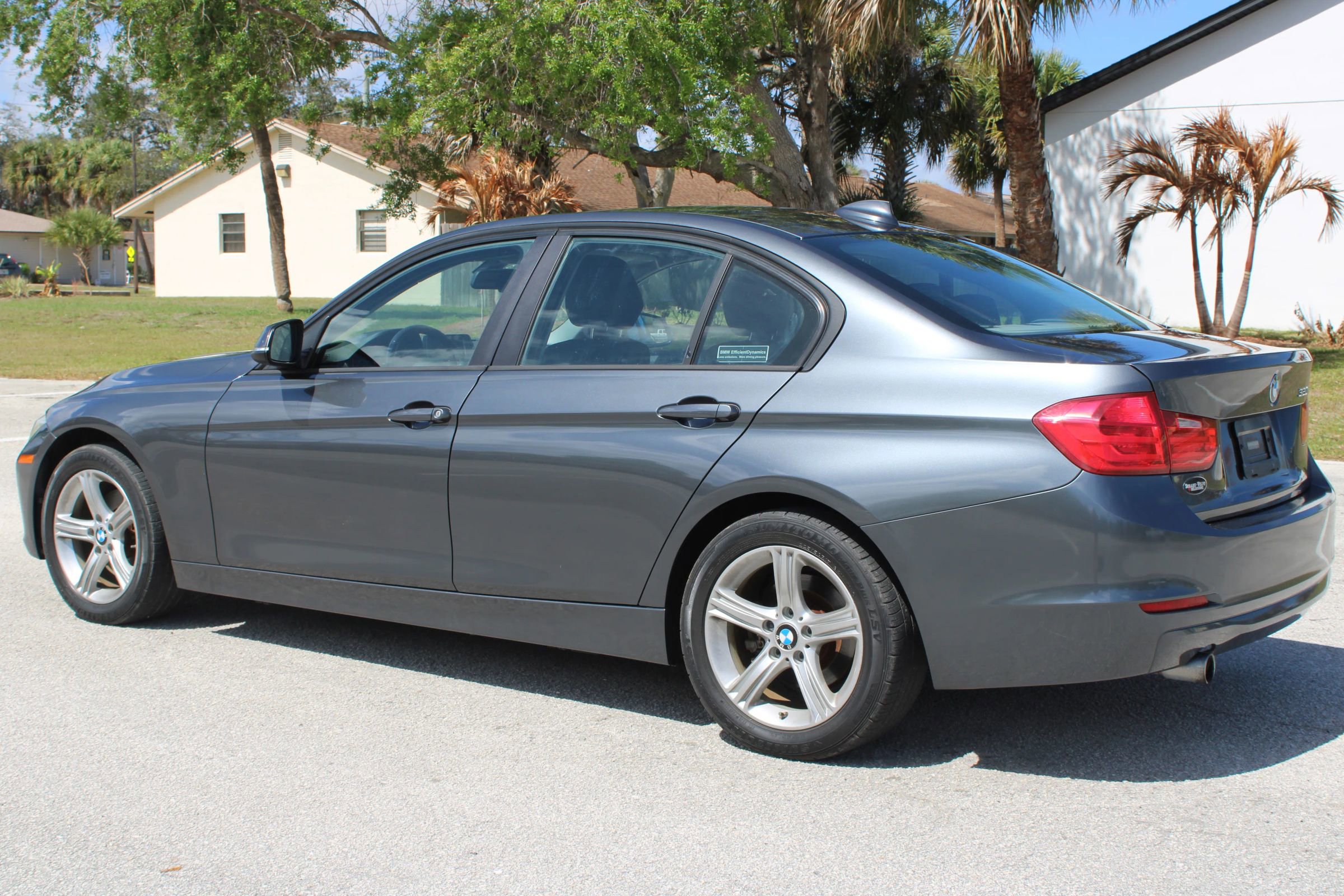 Used 2015 BMW 320i Sedan image 3