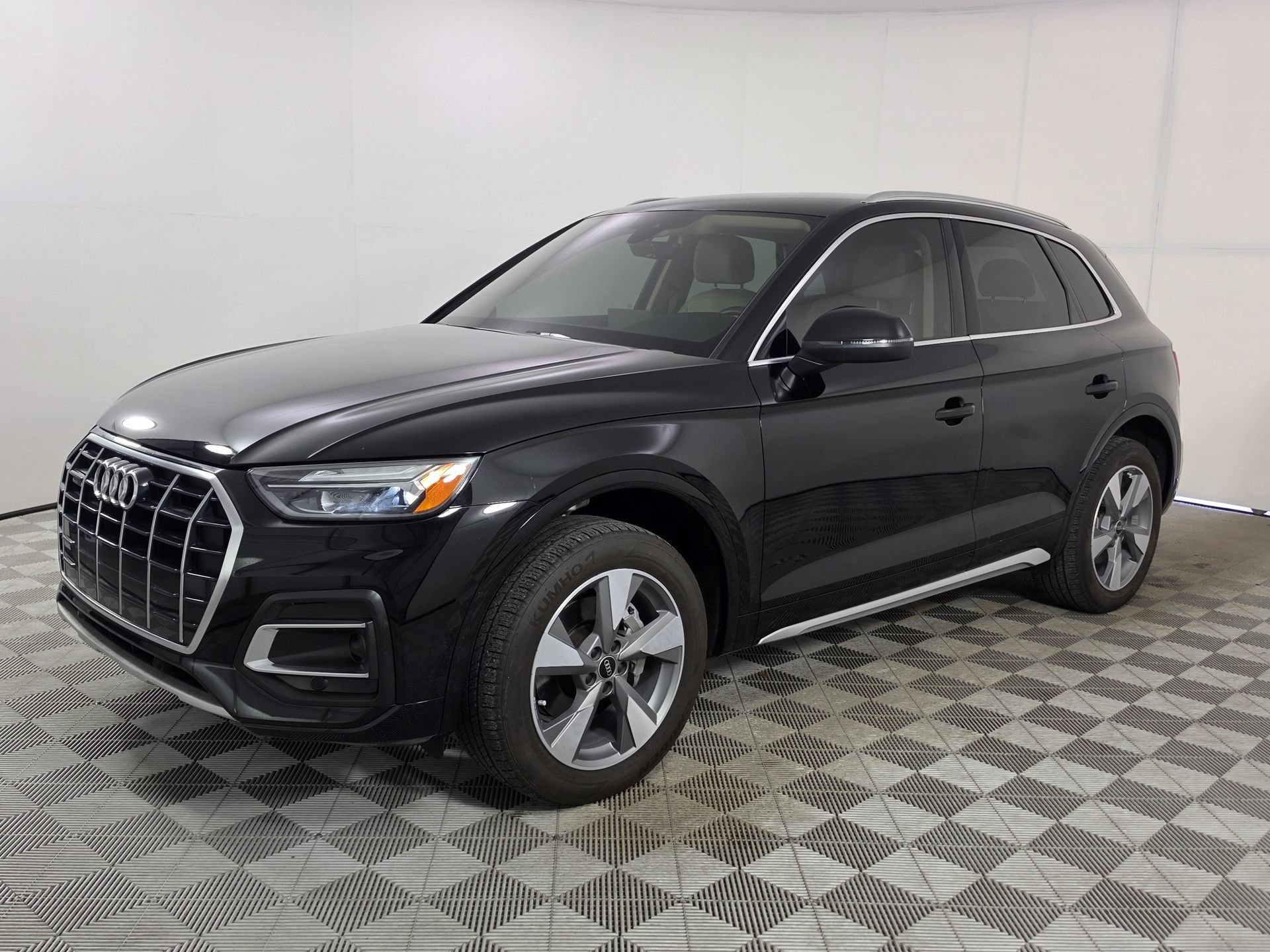Used 2024 Audi Q5 Premium AWD/4WD image 36