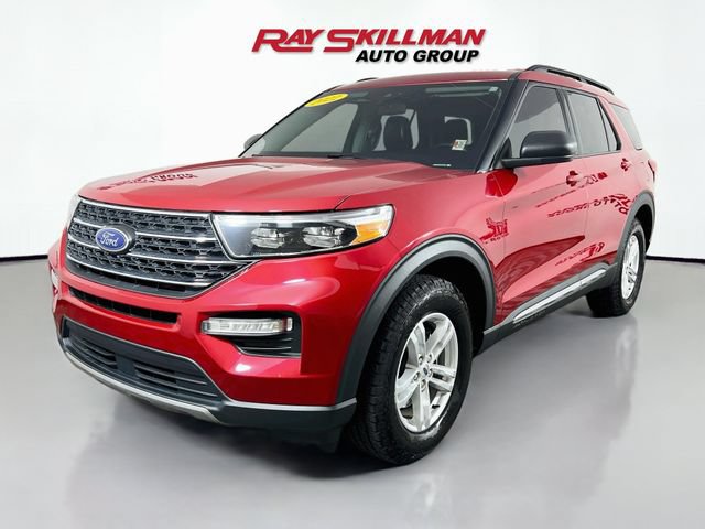 Used 2022 Ford Explorer XLT w/ Equipment Group 202A AWD/4WD image 3