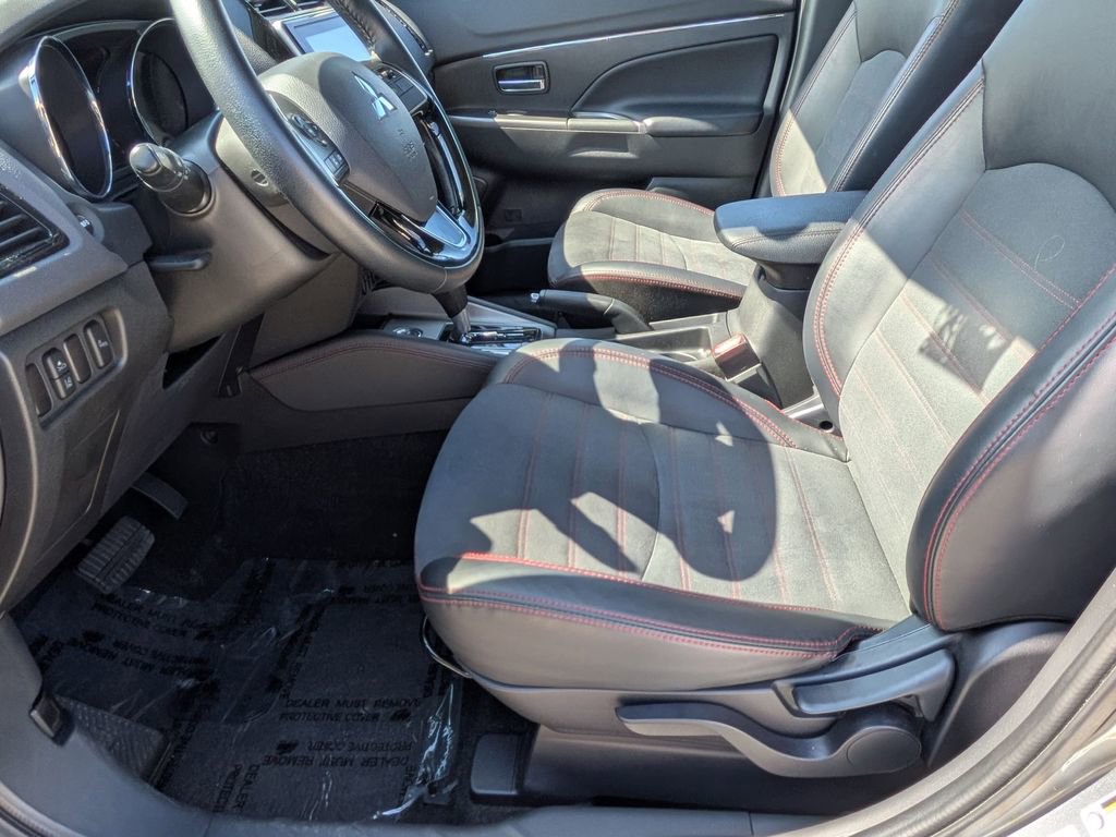 Used 2025 Mitsubishi Outlander Sport SE AWD/4WD image 20