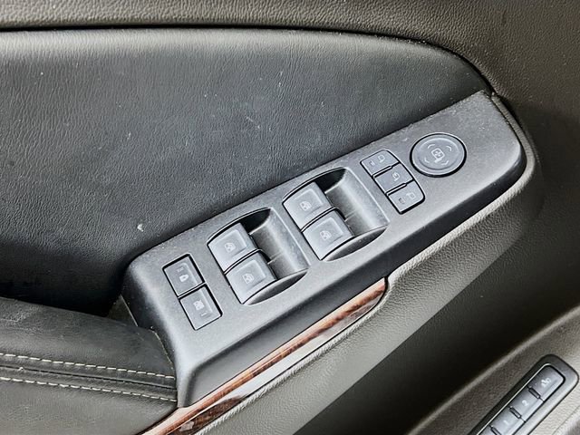 Used 2017 GMC Yukon SLT AWD/4WD image 9